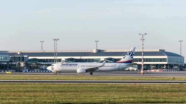 How to find a holiday rental in Norfolk with access to windsurfing activities?