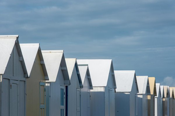 How can you participate in a guided tour of the literary landmarks in London related to Charles Dickens?